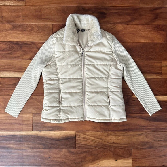 jason maxwell Jackets & Blazers - Jason Maxwell Cream Puffer Jacket With Sweater Sleeves & Faux Fur Collar Large